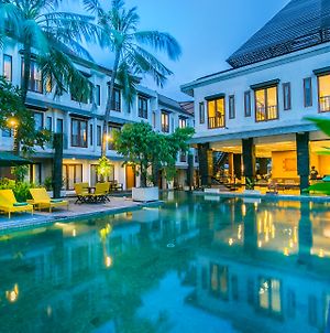 Casa Padma Suites Legian Bali Exterior photo