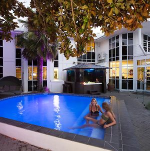 Pavilions Hotel Christchurch Exterior photo