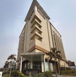 Ramada By Wyndham Gurgaon Central Hotel Exterior photo