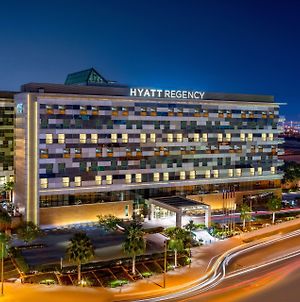 Hyatt Regency Oryx Doha Hotel Exterior photo