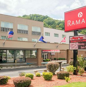 Ramada By Wyndham Paintsville Hotel & Conference Center Exterior photo