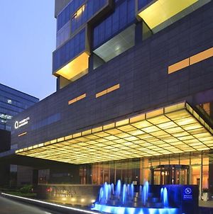 The Qube Hotel Shanghai - Pudong International Airport Exterior photo