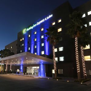 Holiday Inn Express & Suites Hermosillo Exterior photo