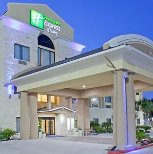 Holiday Inn Express & Suites Beaumont Nw Parkdale Mall Exterior photo