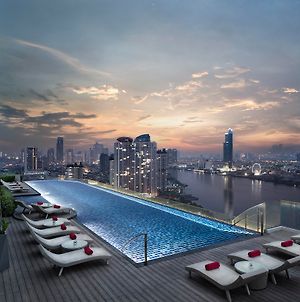 Avani+ Riverside Bangkok Hotel Exterior photo