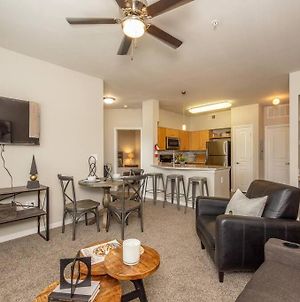 Chic Cozy Apartment With Patio And Full Amenities! Houston Exterior photo