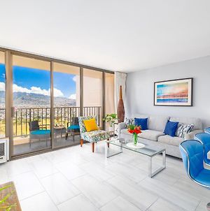 Beautiful 34Th Floor With Mountain Views - 1 Block From Beach - Parking Incl Honolulu Exterior photo