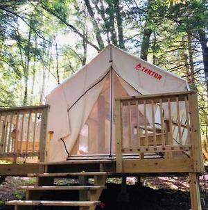 Tentrr Signature Site - Come As You Are At The Tentrr Catskill Retreat - Single Camp Swan Lake Exterior photo