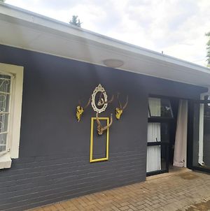 Yellow Door Apartment Bloemfontein Exterior photo