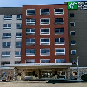 Holiday Inn Express & Suites Jersey City North - Hoboken Exterior photo