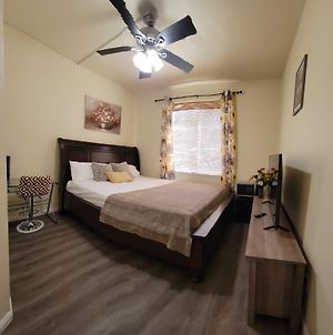 Beautiful King Bed Private Room And Bathroom With Free Parking Antioch Exterior photo
