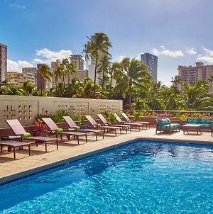 Doubletree By Hilton Alana - Waikiki Beach Hotel Honolulu Exterior photo