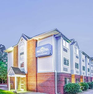 Microtel Inn & Suites Newport News Exterior photo