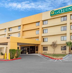 La Quinta Inn & Suites By Wyndham El Paso East Exterior photo