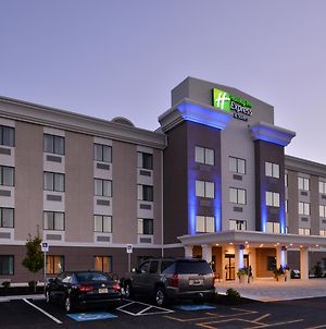 Holiday Inn Express & Suites West Ocean City Exterior photo