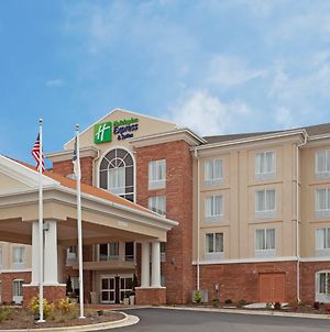Holiday Inn Express & Suites Greensboro - Airport Area Exterior photo