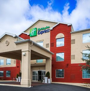 Holiday Inn Express And Suites Reading Exterior photo
