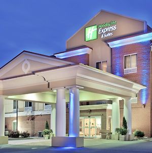 Holiday Inn Express Hotel & Suites Urbana-Champaign Exterior photo