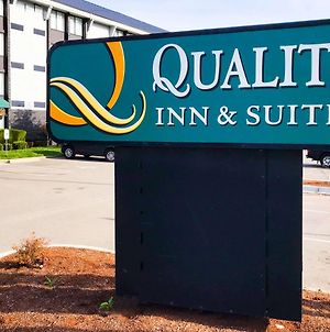 Quality Inn & Suites Everett Exterior photo