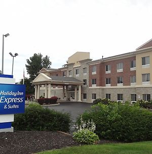 Holiday Inn Express & Suites Indianapolis North - Carmel Exterior photo