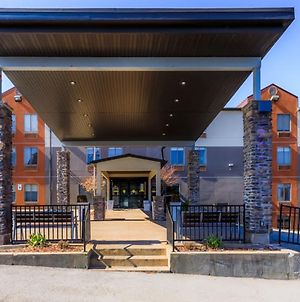 Holiday Inn Express Osage Bch - Lake Of The Ozarks Osage Beach Exterior photo