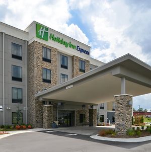 Holiday Inn Express And Suites Bryant - Benton Area, An Ihg Hotel Exterior photo