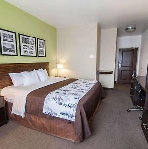Sleep Inn & Suites Colby Exterior photo