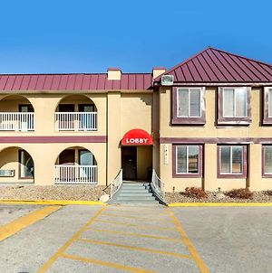 Econo Lodge Urbandale-Northwest Des Moines Exterior photo