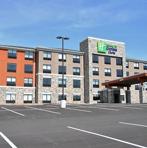 Holiday Inn Express And Suites Clarion Exterior photo