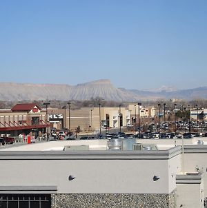 Holiday Inn Express Hotel & Suites Grand Junction, An Ihg Hotel Exterior photo