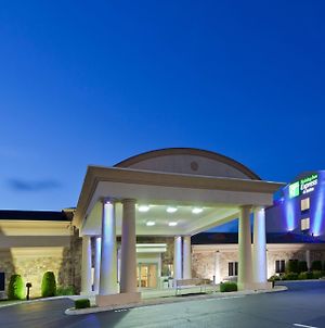 Holiday Inn Express Hotel & Suites Christiansburg Exterior photo
