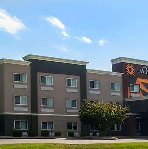 La Quinta Inn & Suites By Wyndham Evansville Exterior photo