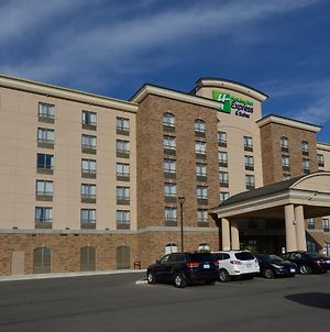 Holiday Inn Express Hotel & Suites Waterloo - St Jacobs Exterior photo