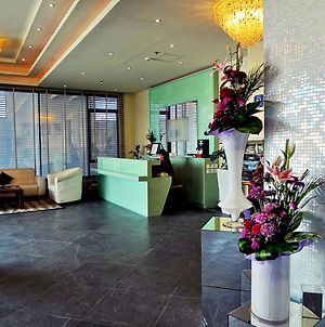 Al Raya Suites Manama Exterior photo