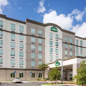 Wingate By Wyndham Miami Airport Hotel Doral Exterior photo