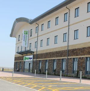 Holiday Inn Express Bodmin - Victoria Junction St Austell Exterior photo