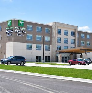Holiday Inn Express & Suites Bensenville - O'Hare Exterior photo