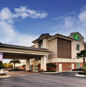 Holiday Inn Express & Suites Jacksonville North-Fernandina Yulee Exterior photo