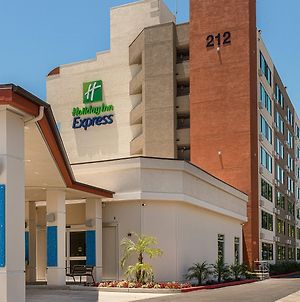 Holiday Inn Express Fullerton - Anaheim Exterior photo