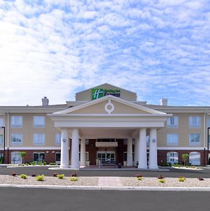 Holiday Inn Express & Suites New Martinsville Exterior photo
