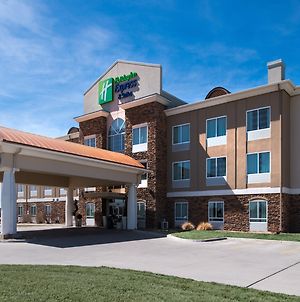 Holiday Inn Express & Suites Wichita Northwest Maize Exterior photo