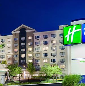 Holiday Inn Express Hauppauge-Long Island, An Ihg Hotel Exterior photo
