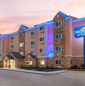 Microtel Inn & Suites By Wyndham College Station Exterior photo