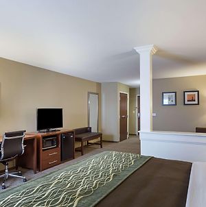 Comfort Inn & Suites Zachary Exterior photo