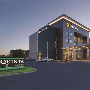 La Quinta Inn & Suites By Wyndham Terre Haute Exterior photo