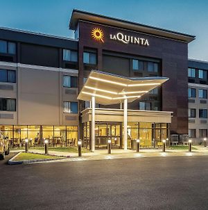 La Quinta Inn & Suites By Wyndham Salem Nh Exterior photo