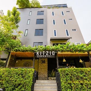 Oyo 137 Kitzio House Hotel Bangkok Exterior photo