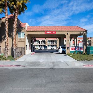 Oyo Hotel Palmdale - Antelope Valley Exterior photo
