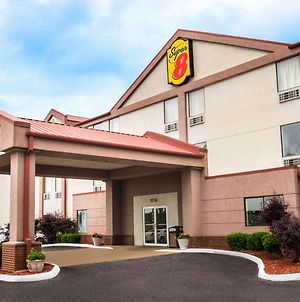 Super 8 By Wyndham Pevely Hotel Exterior photo