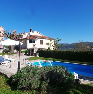 Apartments With A Swimming Pool Motovun - Bataji, Central Istria - Sredisnja Istra - 7069 Exterior photo